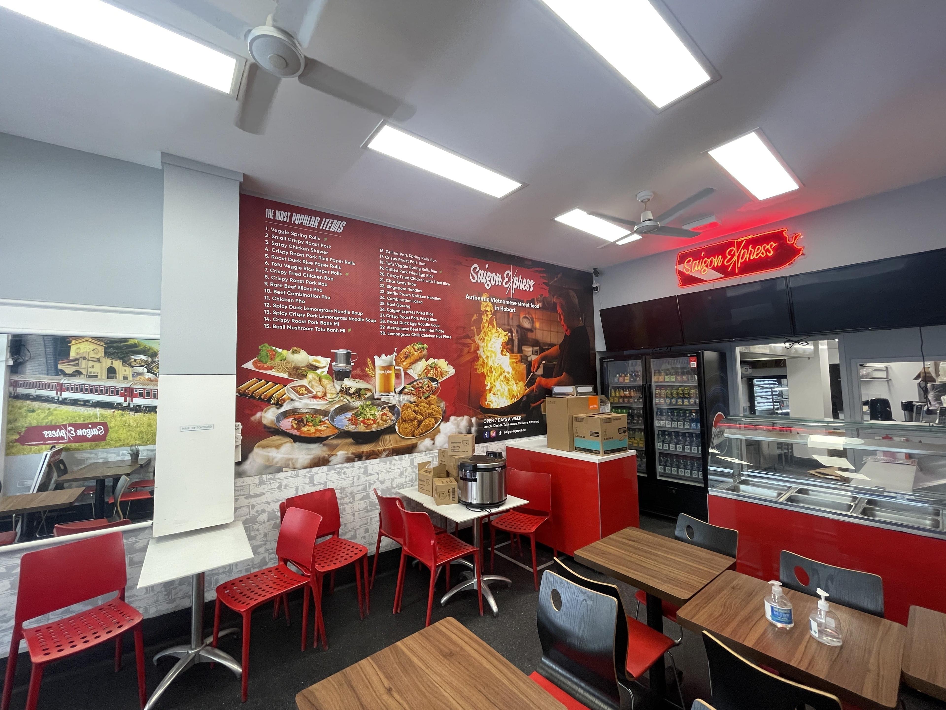 Saigon Express classic store franchise model