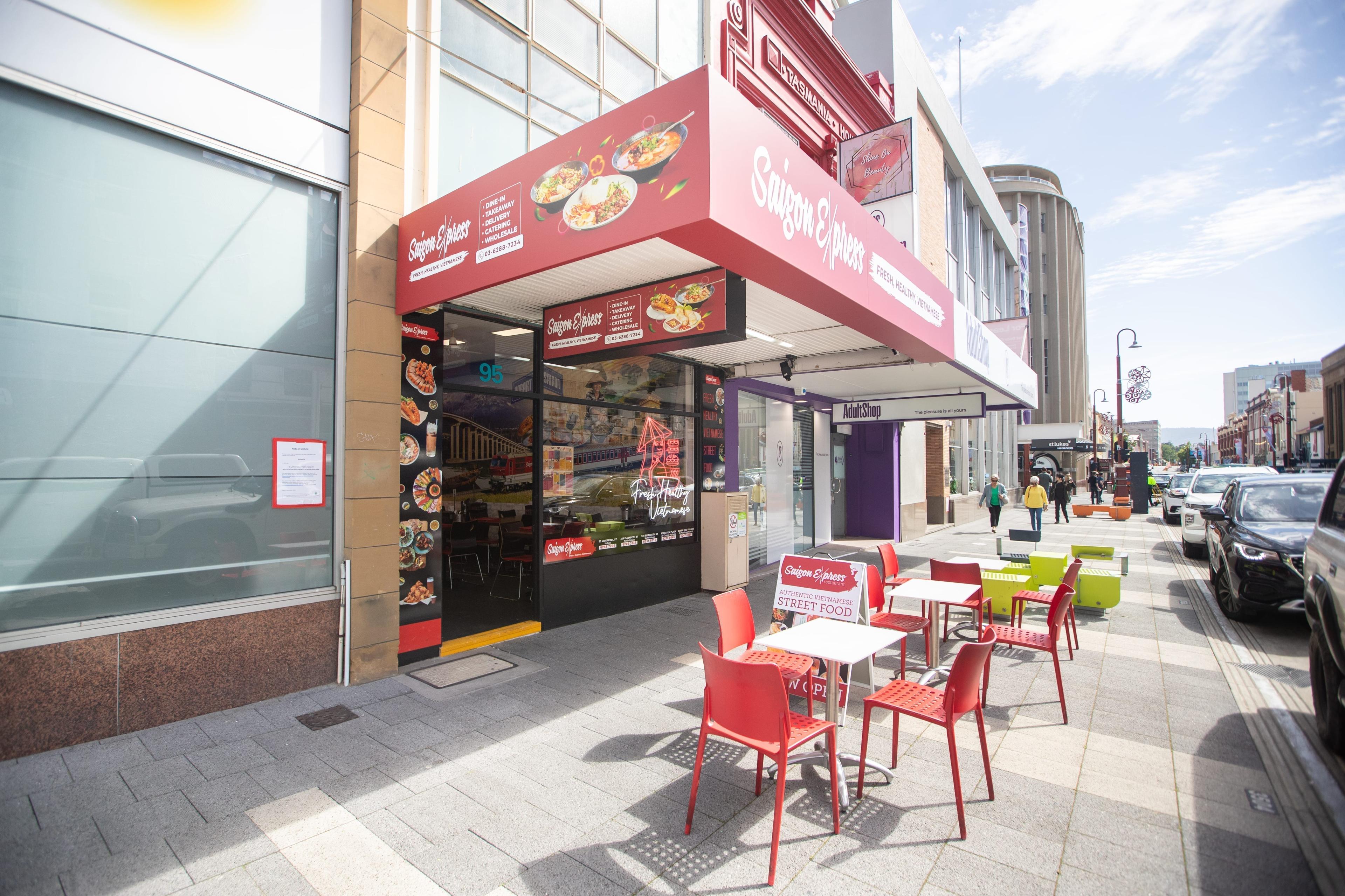 Saigon Express kiosk franchise model